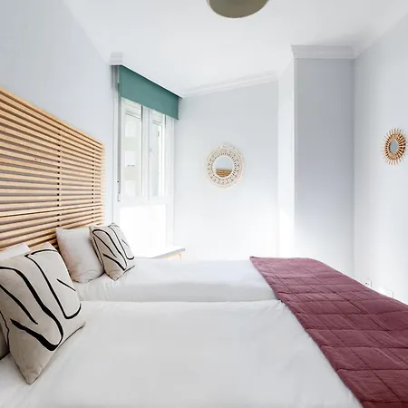 Beachfront With Communal Swimming Pool And Parking 아파트 Radazul