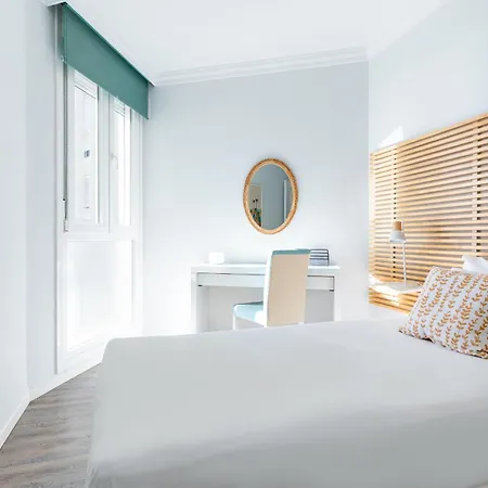 Beachfront With Communal Swimming Pool And Parking 아파트 Radazul